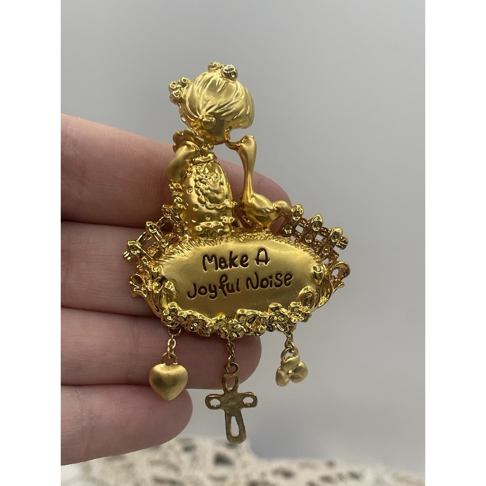 Precious Moments Brooch Pin Make A Joyful Noise Girl Duck Cross Dangle Charm Y2K